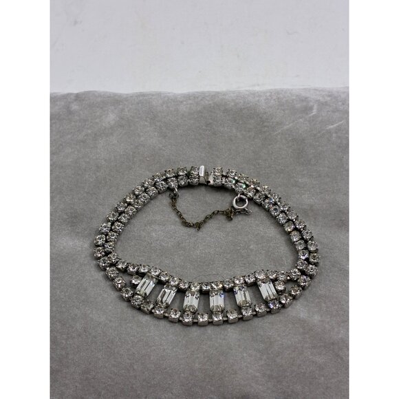 Vintage Pronged Rhinestone Bracelet With Safety Chain - Picture 2 of 5